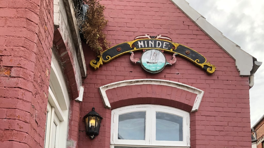 Indgangen til Restaurant Minde.