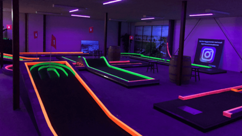 Minigolf i mørke hos SportsCentrum Aabenraa