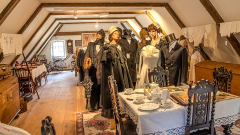 Tøjsamling på Rundemølle Museum