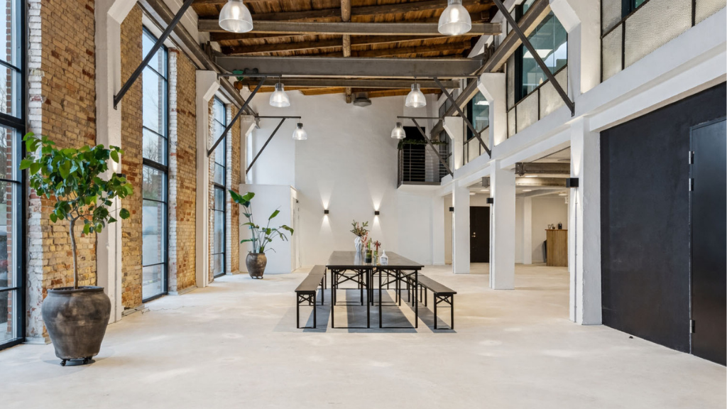 Motorfabrikken in Aabenraa - Der Hall