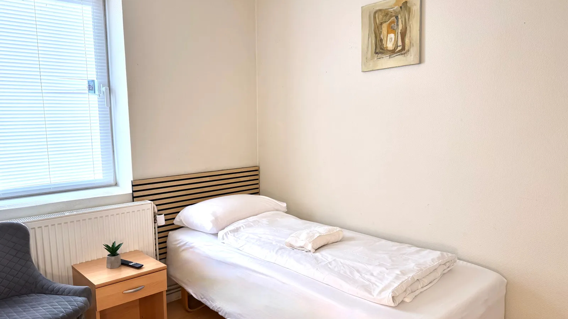 Single bed at Padborg Inn