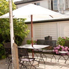 Therns Hotel