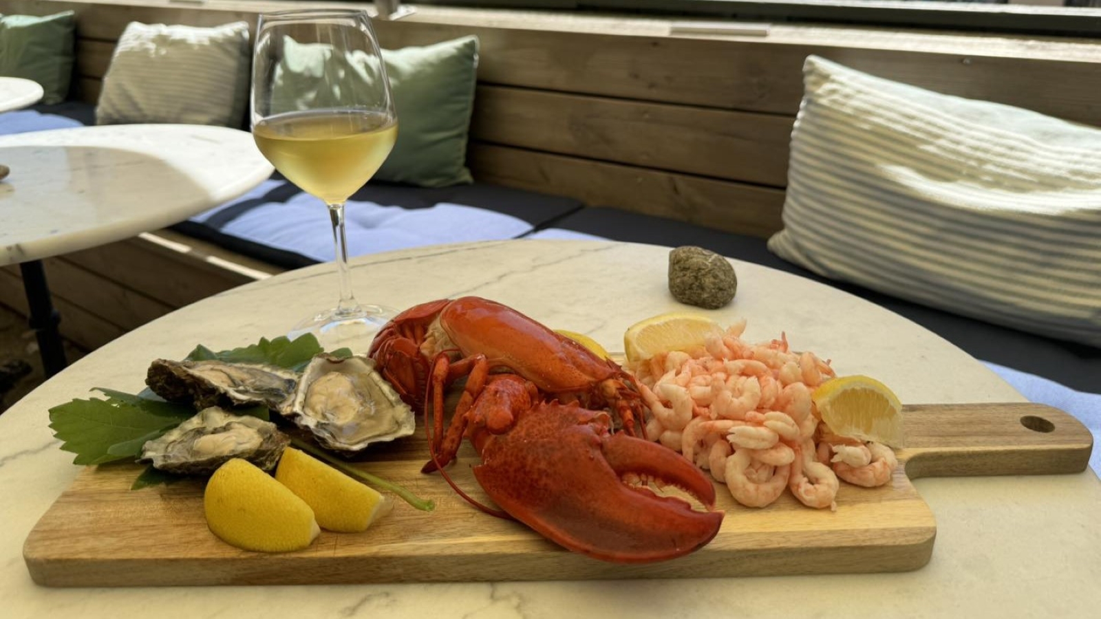 Dragør Vinhandel skaldyr i gårdhaven