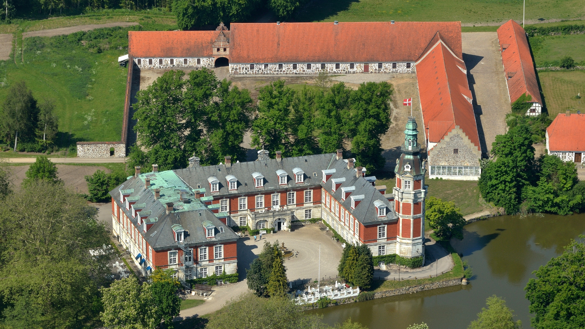 Hvedholm Slot